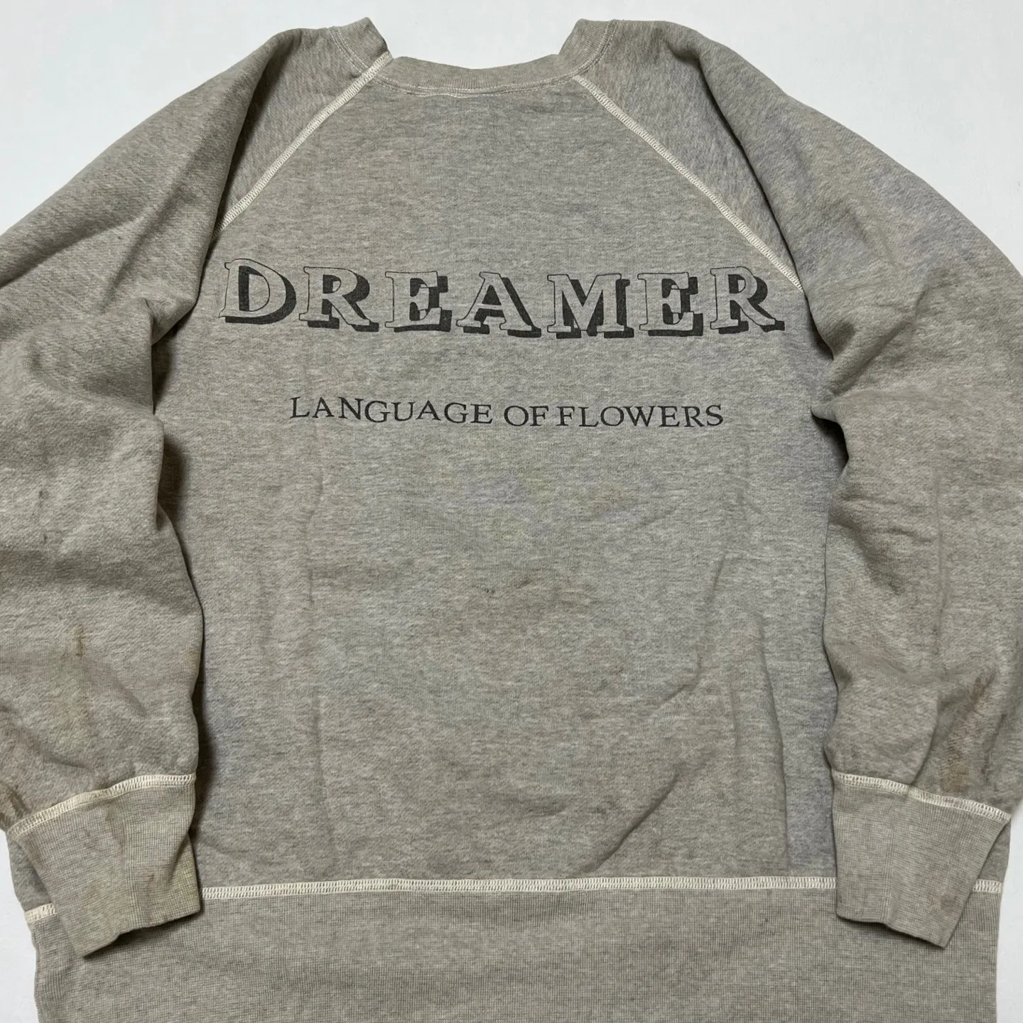 SAINT Mxxxxxx 'FLOWER' CREW NECK SWEAT SHIRTS Floral Distressed Retro Sweatshirt Distressed Gray S-XL Big Factory Four-needle Six-Thread Boneless Stitching Process/Original Horn Sleeve Version Top Printing Process Authentic Level Re-Engraving Garment Washing and Distressing/Hand-worn Graffiti Treatment Original Consistent Fruit Label/Little Angel Anti-Counterfeiting Label